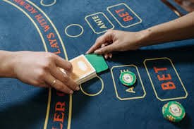 Màn hình game bắn cá v8win trên điện thoại với hiệu ứng sinh động